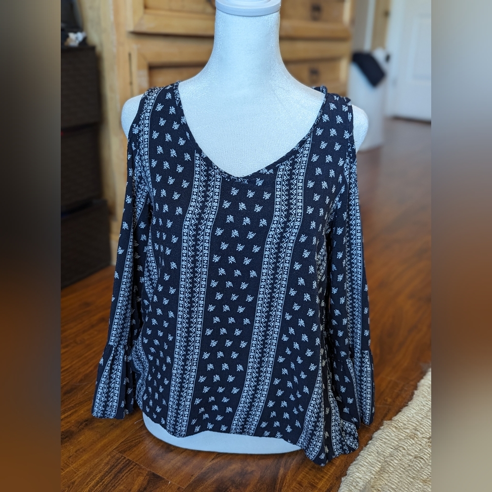 Mittoshop- bell sleeve, navy blue with white detail. Size small